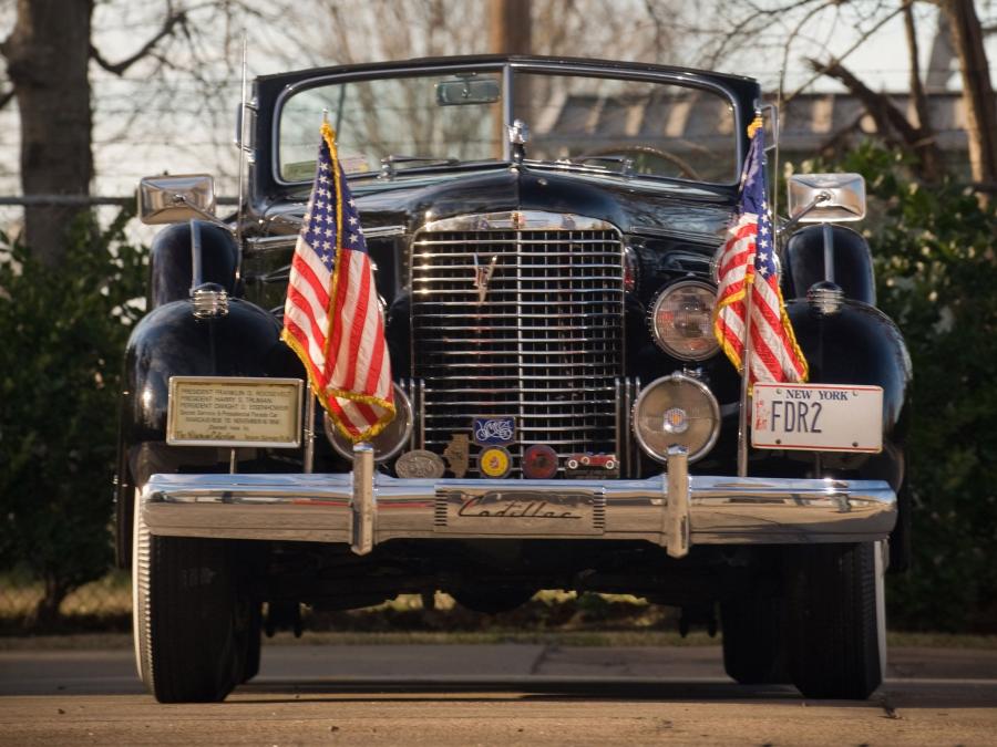  Cadillac V16 Presidential Convertible Parade Limousine by Fleetwood 1938 года  (фото 43 из 57)